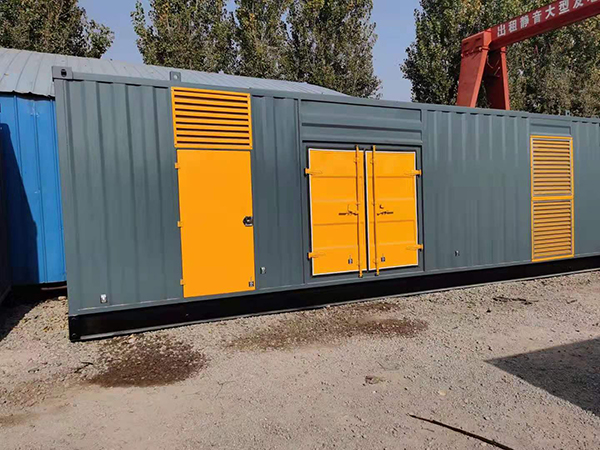 琼结300kw 柴油发电机组用多大的空气开关？