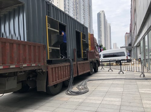 琼结冷却液不足的情况下如何检查柴油发电机组？